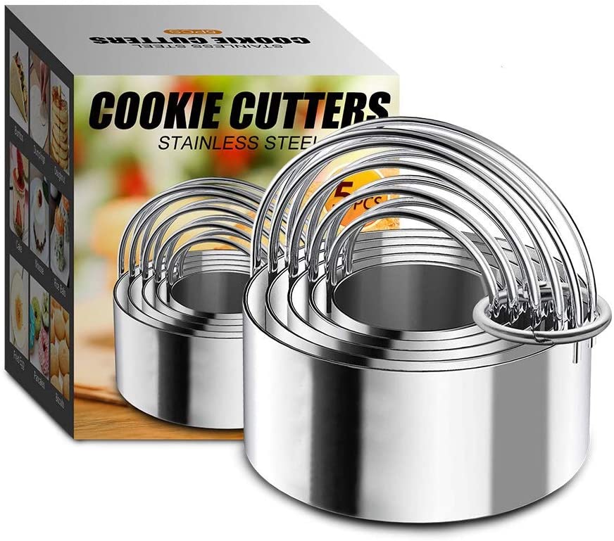 set of round biscuit cutters
